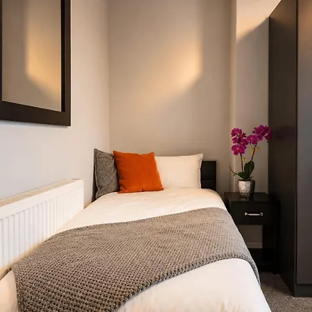 Stylish 2Br Leeds Home, 5 Min To City Centre * Leeds (West Yorkshire)